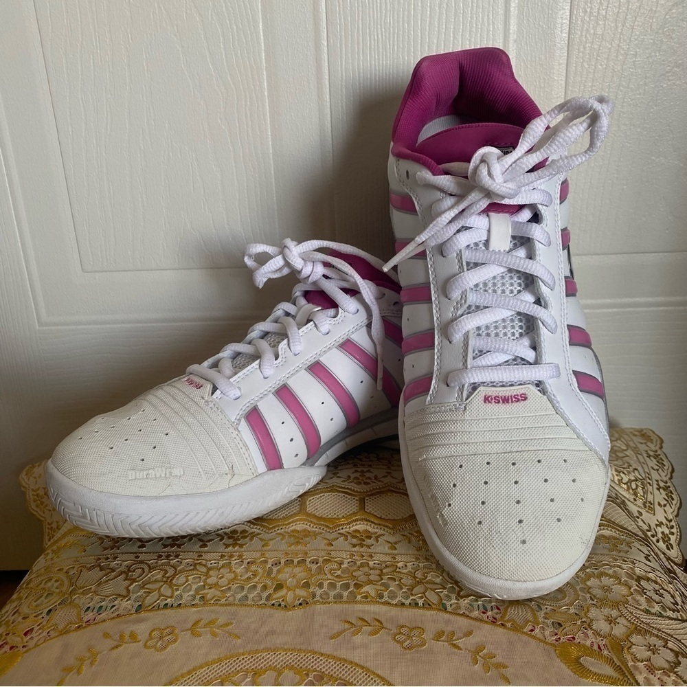 Tennis Court Ready K-Swiss Sneakers Size 10 White Pink Athletic Shoes Sporty